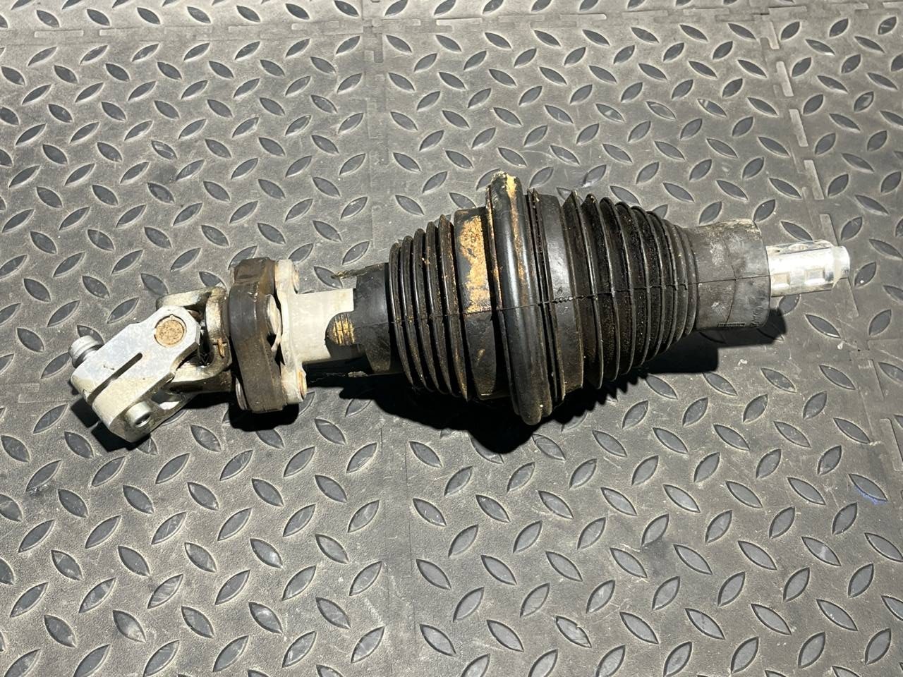 Кардан рулевой Mercedes C/W204 2006-2015