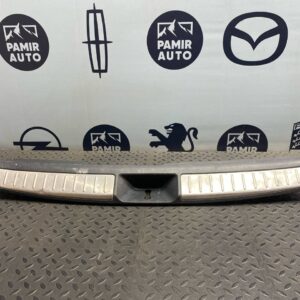 Обшивка багажника Toyota Avensis/2 2003-2009