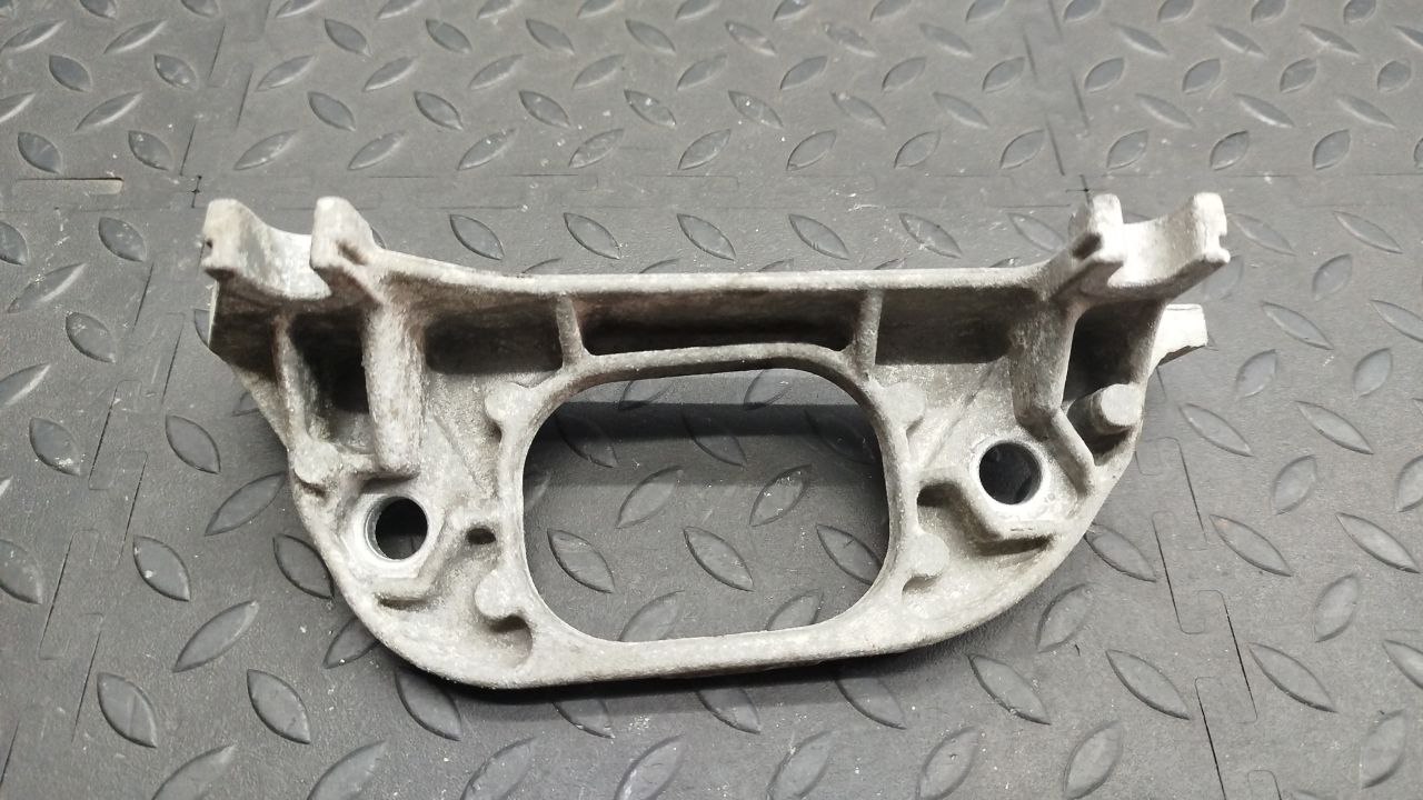 Опора двигателя Renault Scenic/2 2003-2009
