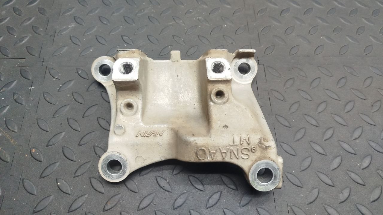 Кронштейн двигателя Honda Civic/8 2005-2012