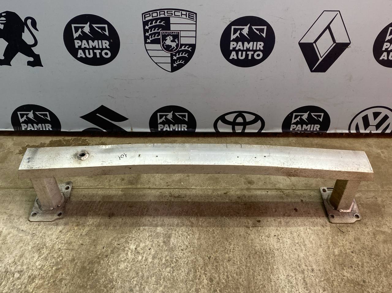 Усилитель бампера передний Peugeot Expert/2 2007-2016