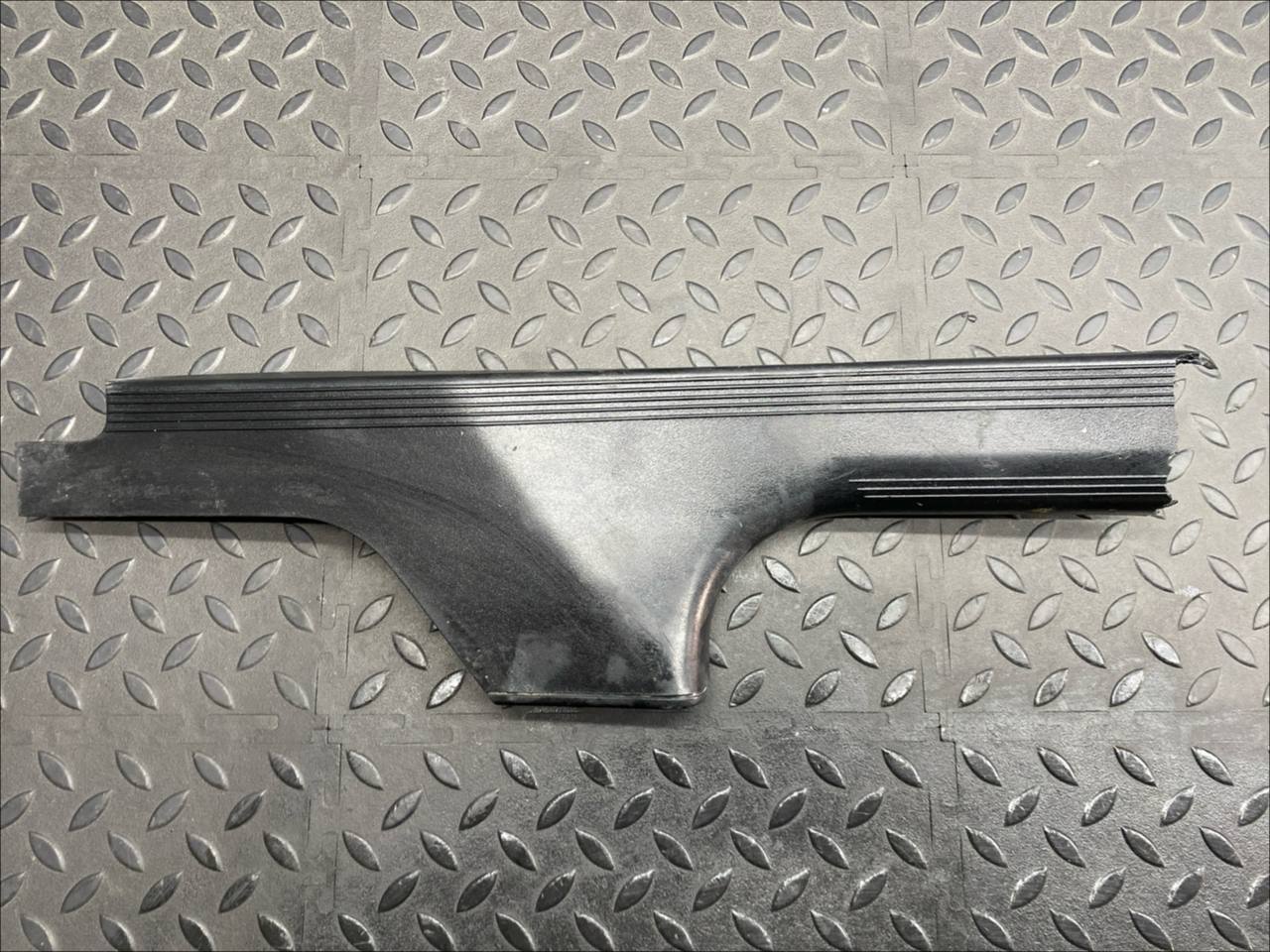 Накладка порога задняя левая Mercedes C/W202 1993-2001