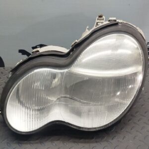 Фара левая Mercedes C/W203 2000-2008