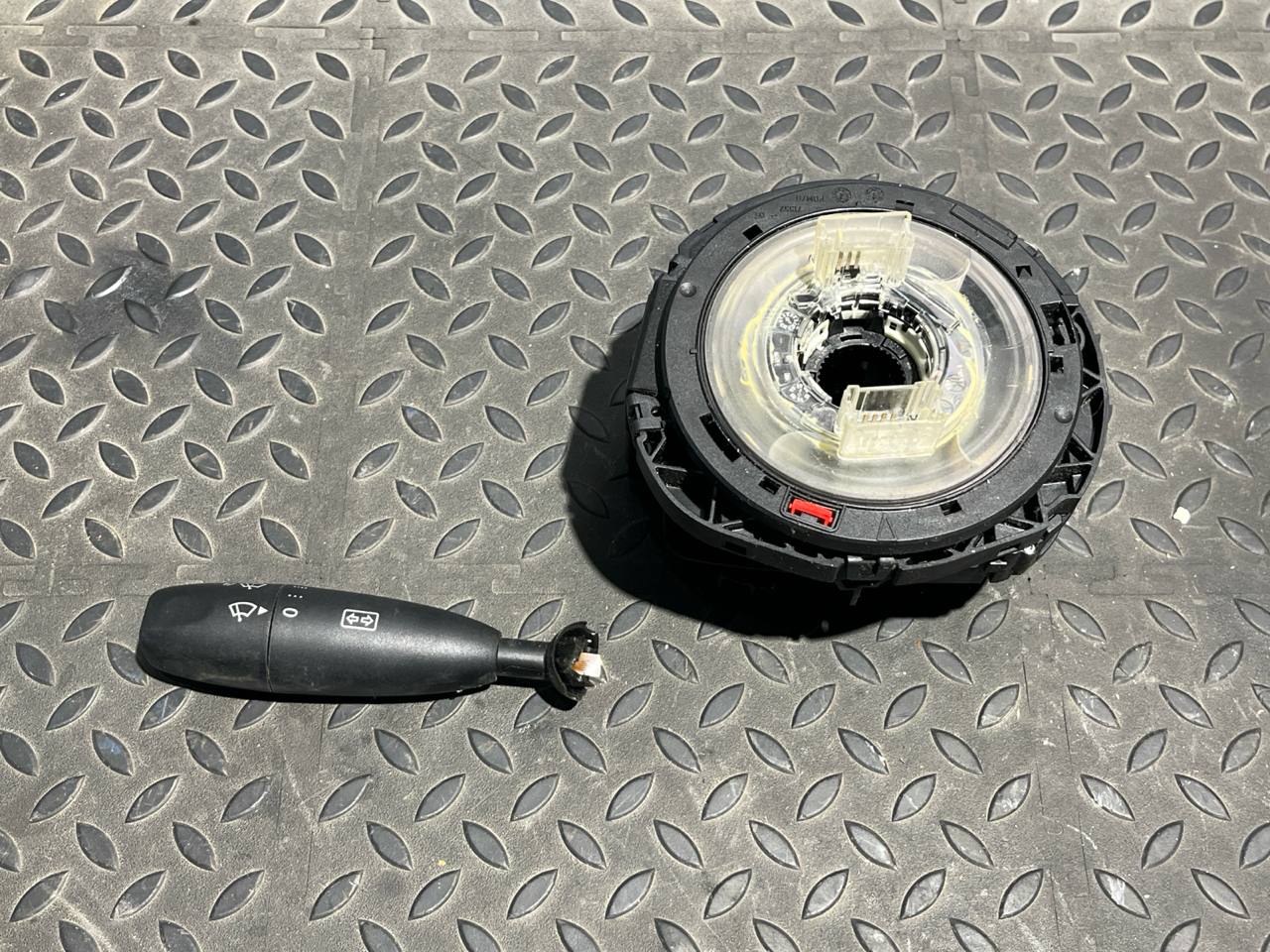 Переключатель подрулевой Mercedes  C/W204 2006-2015