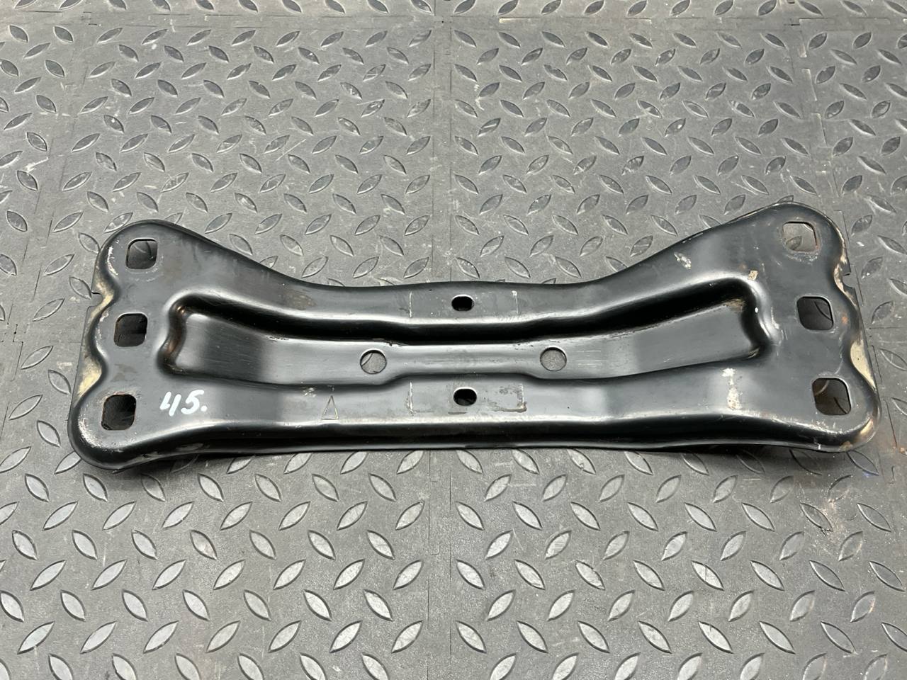 Кронштейн КПП Mercedes C/W203 2000-2008