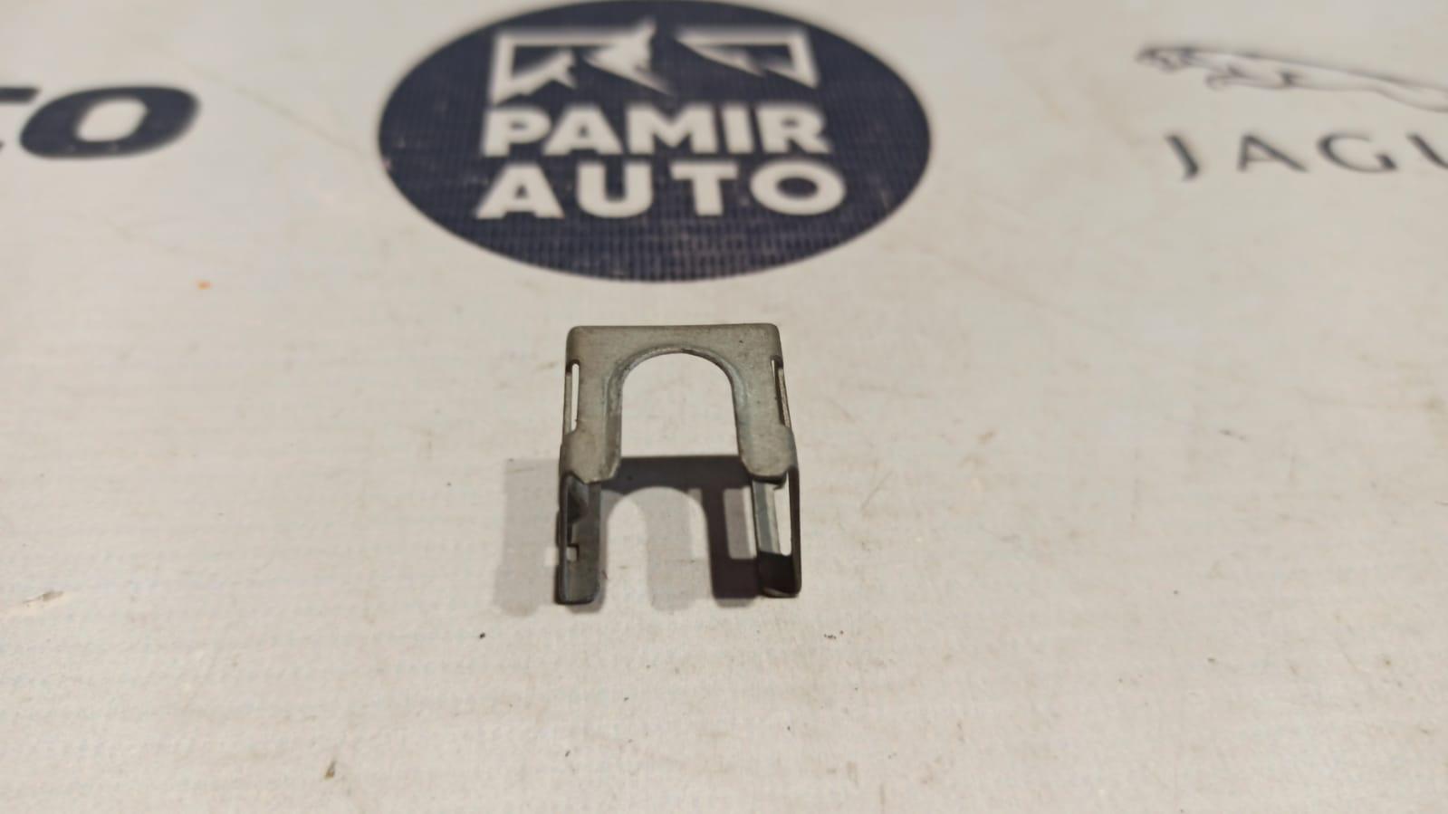 Скоба топливной форсунки Ford Focus 1998-2007