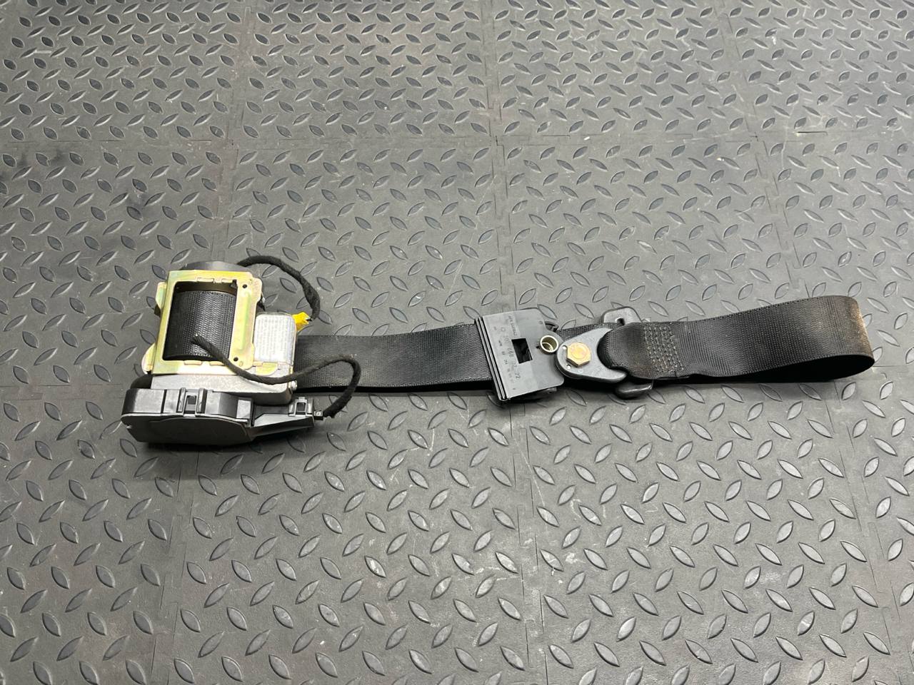 Ремень безопасности передний правый Mercedes E/W210 1995-2003