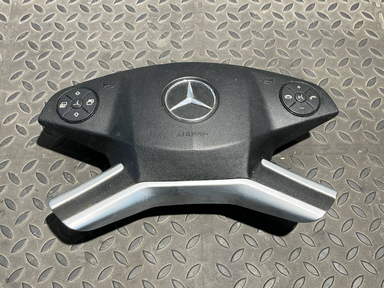 Подушка безопасности в руль Mercedes M/W164 2005-2011