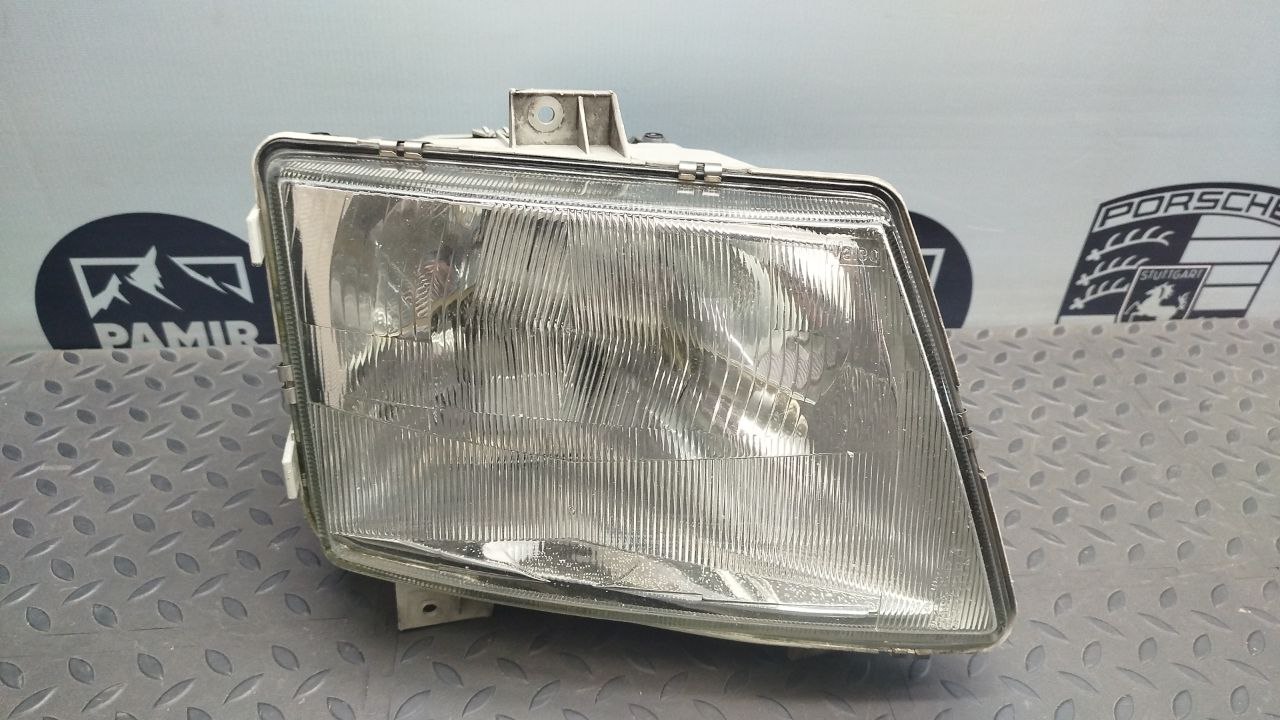 Фара правая Mercedes Vito/W638 1996-2003