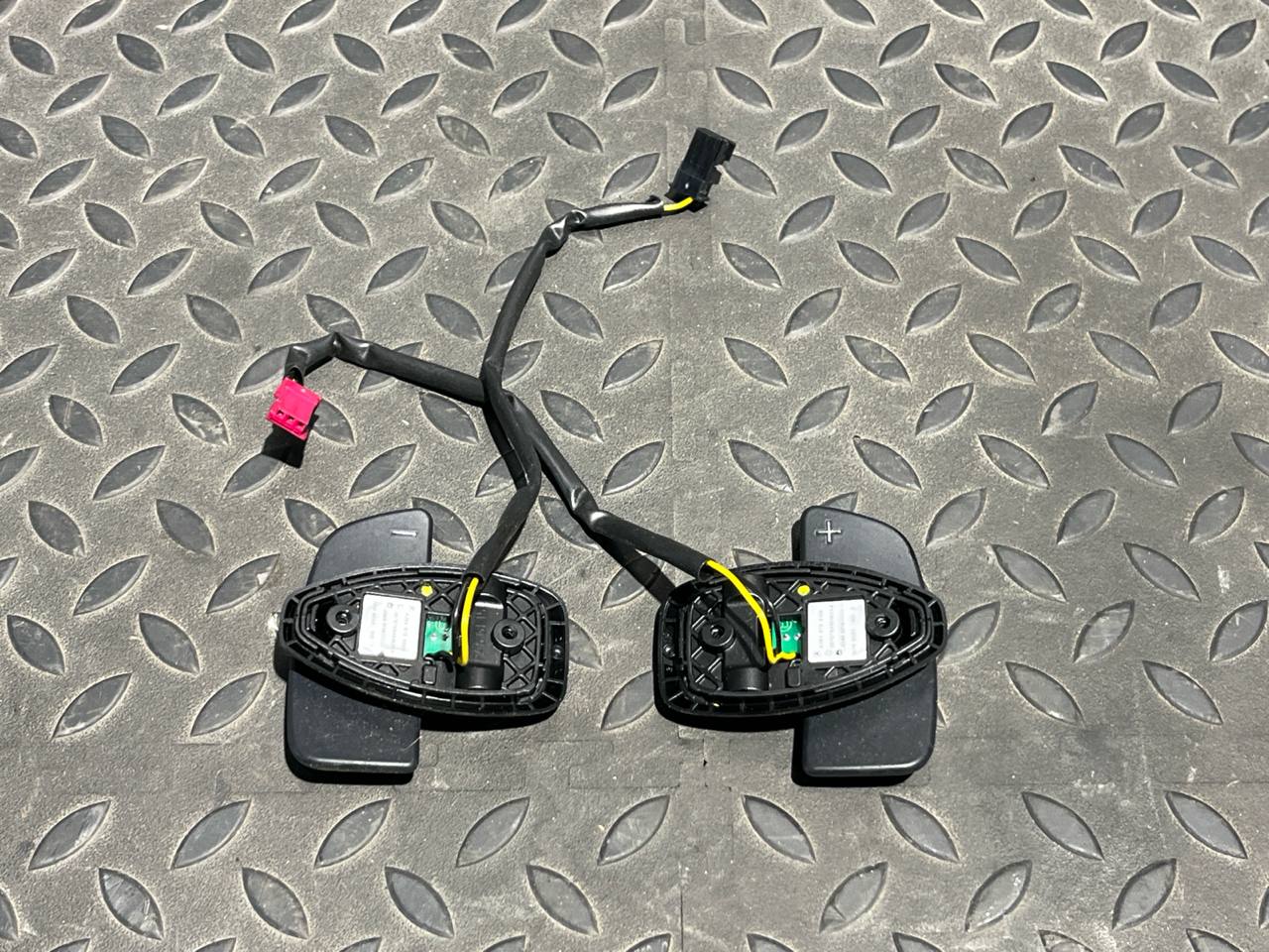 Переключатель скоростей подрулевой Mercedes M/W164 2005-2011