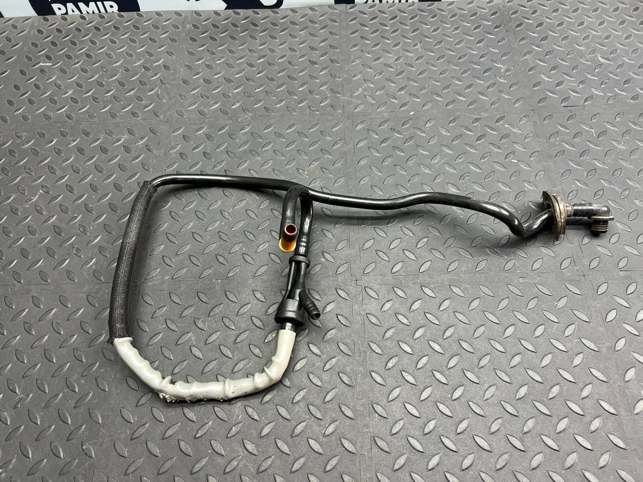 Трубка вакуумная Mercedes C/W203 2000-2008