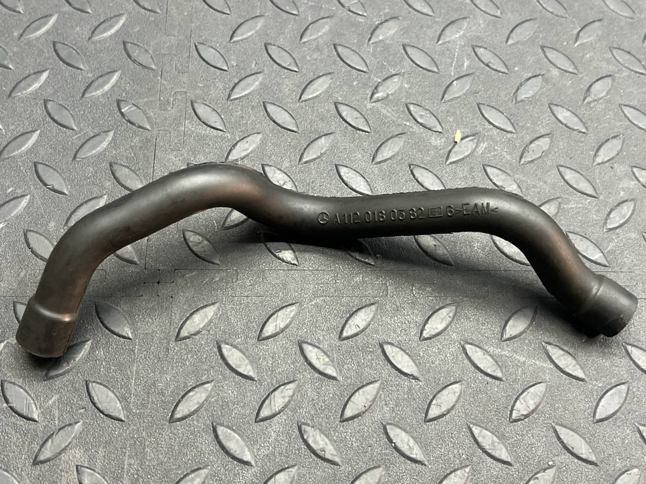 Патрубок картерных газов Mercedes C/W203 2000-2008