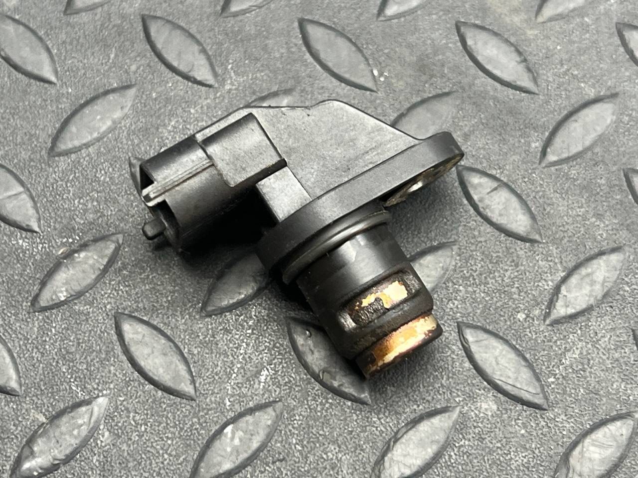 Датчик положения распредвала Mercedes C/W203 2000-2008