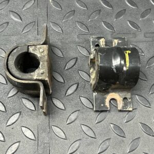 Кронштейн крепления стабилизатора передний Opel Astra/H 2004-2014