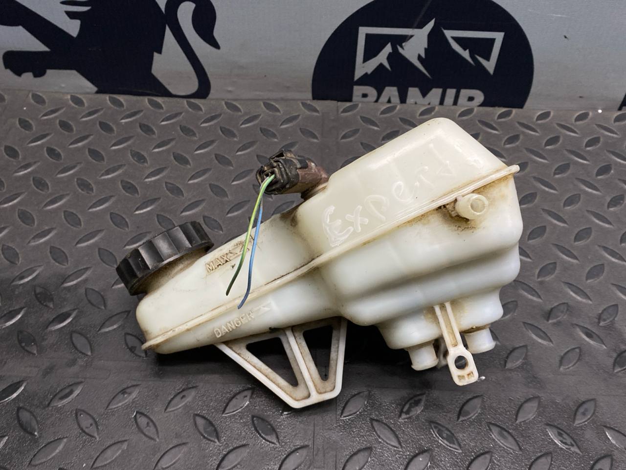 Бачок главного тормозного цилиндра Peugeot Expert/2 2007-2016