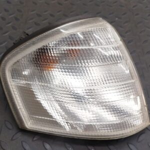 Поворотник правый Mercedes C/W202 1993-2001