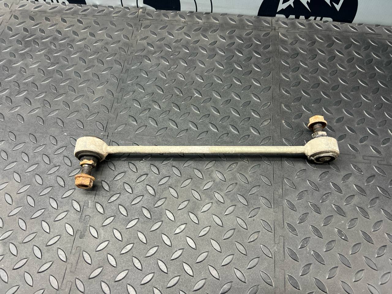 Стойка стабилизатора передняя Opel Astra/H 2004-2014