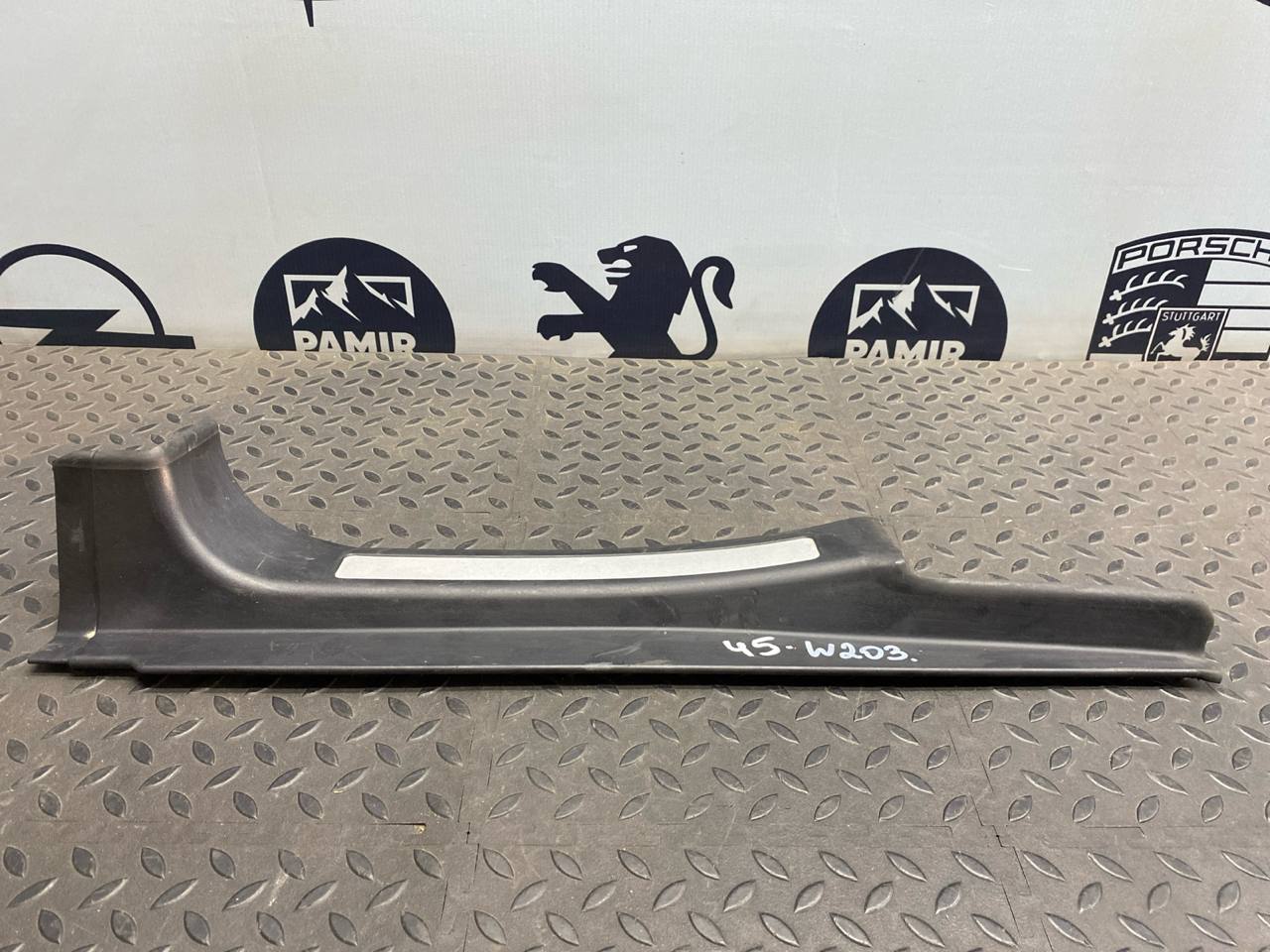 Накладка порога задняя левая Mercedes C/W203 2000-2008