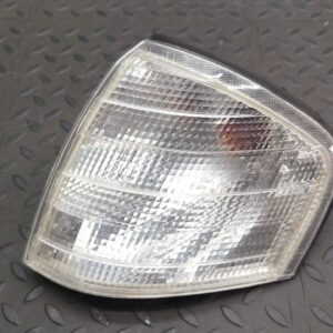 Поворотник левый Mercedes C/W202 1993-2001