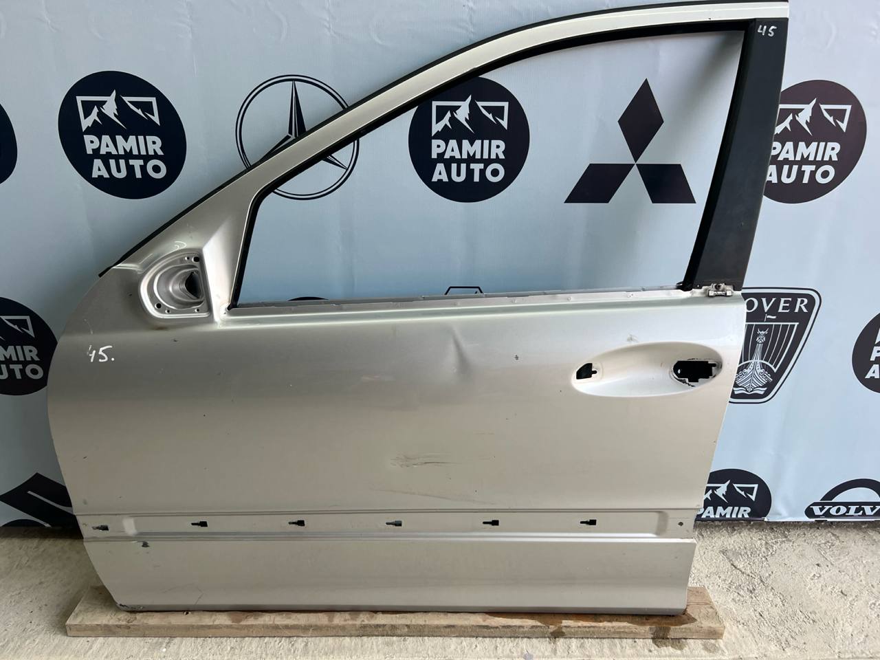 Дверь передняя левая Mercedes C/W203 2000-2008