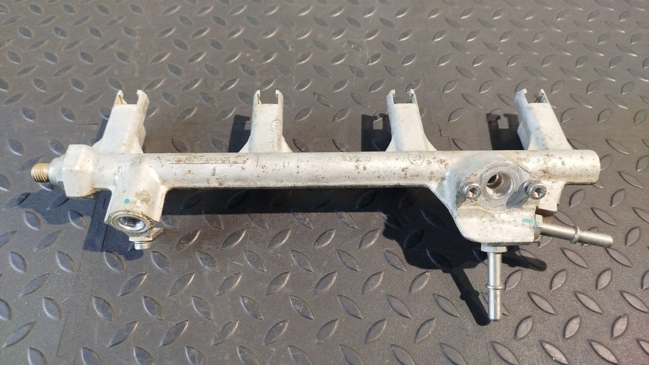 Рампа топливная Opel Zafira/B 2005-2014