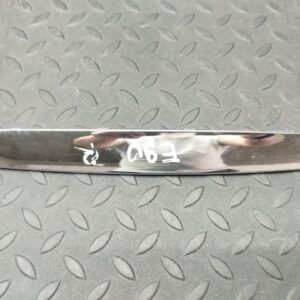 Молдинг капота правый BMW 3/E90 2004-2013