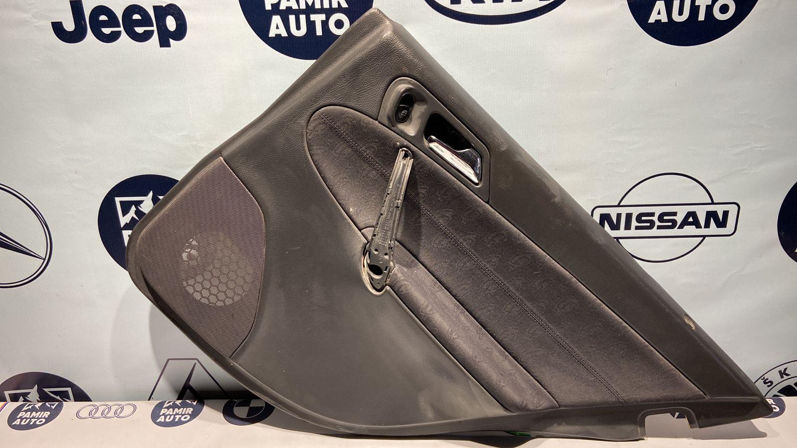 Обшивка двери задняя правая Mercedes C/W203 2000-2008