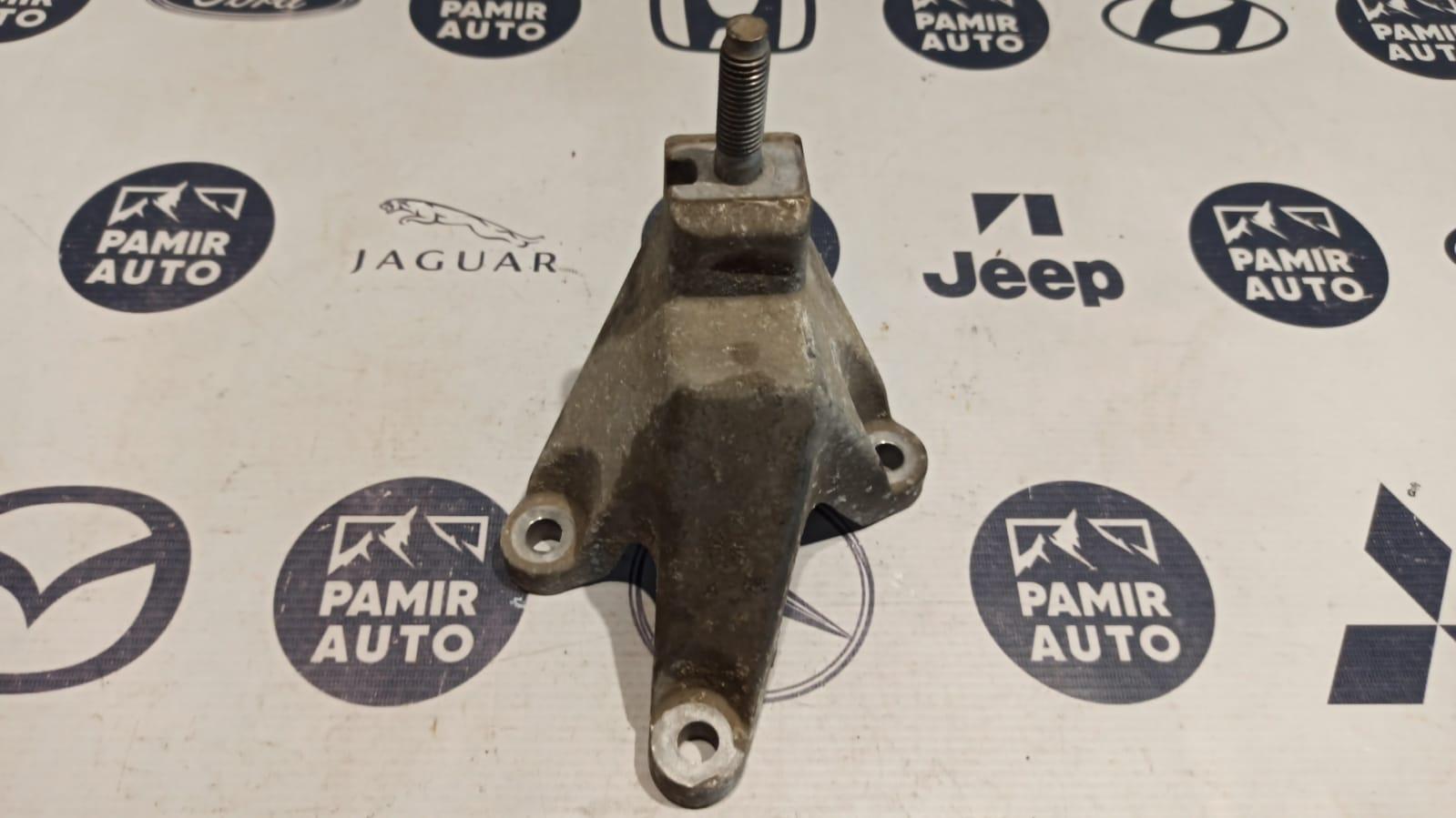 Кронштейн двигателя Ford Focus 1998-2007