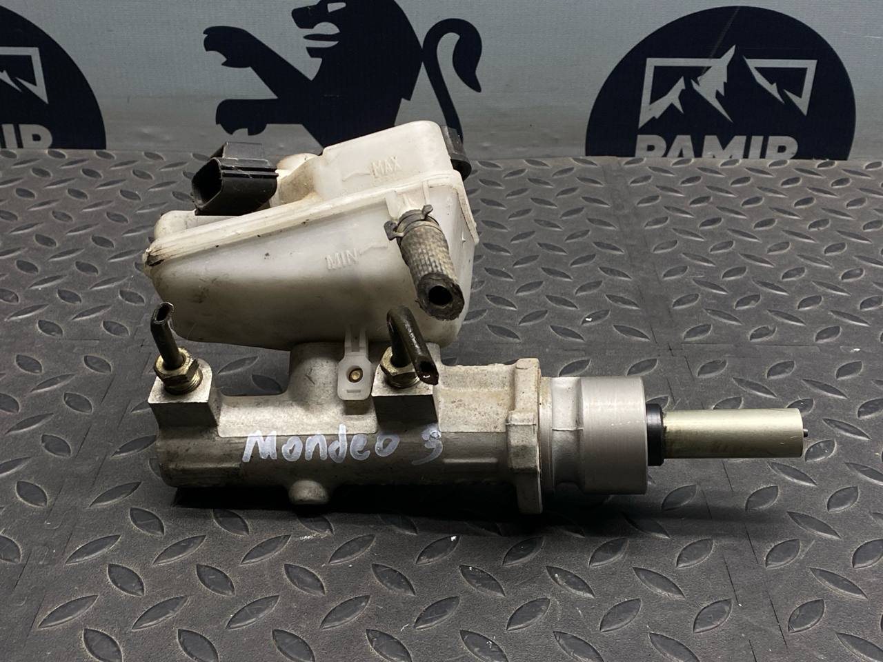 Цилиндр тормозной главный Ford Mondeo/3 2000-2007