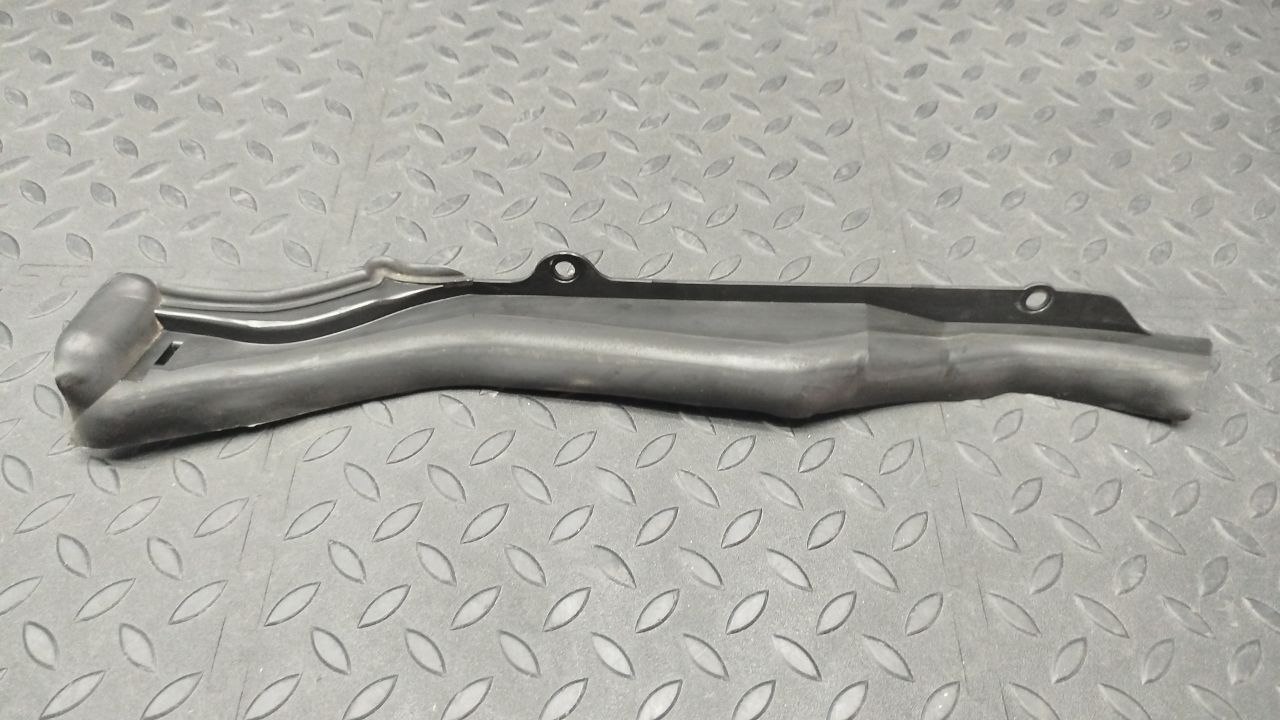 Уплотнитель капота Mercedes C/W202 1993-2001