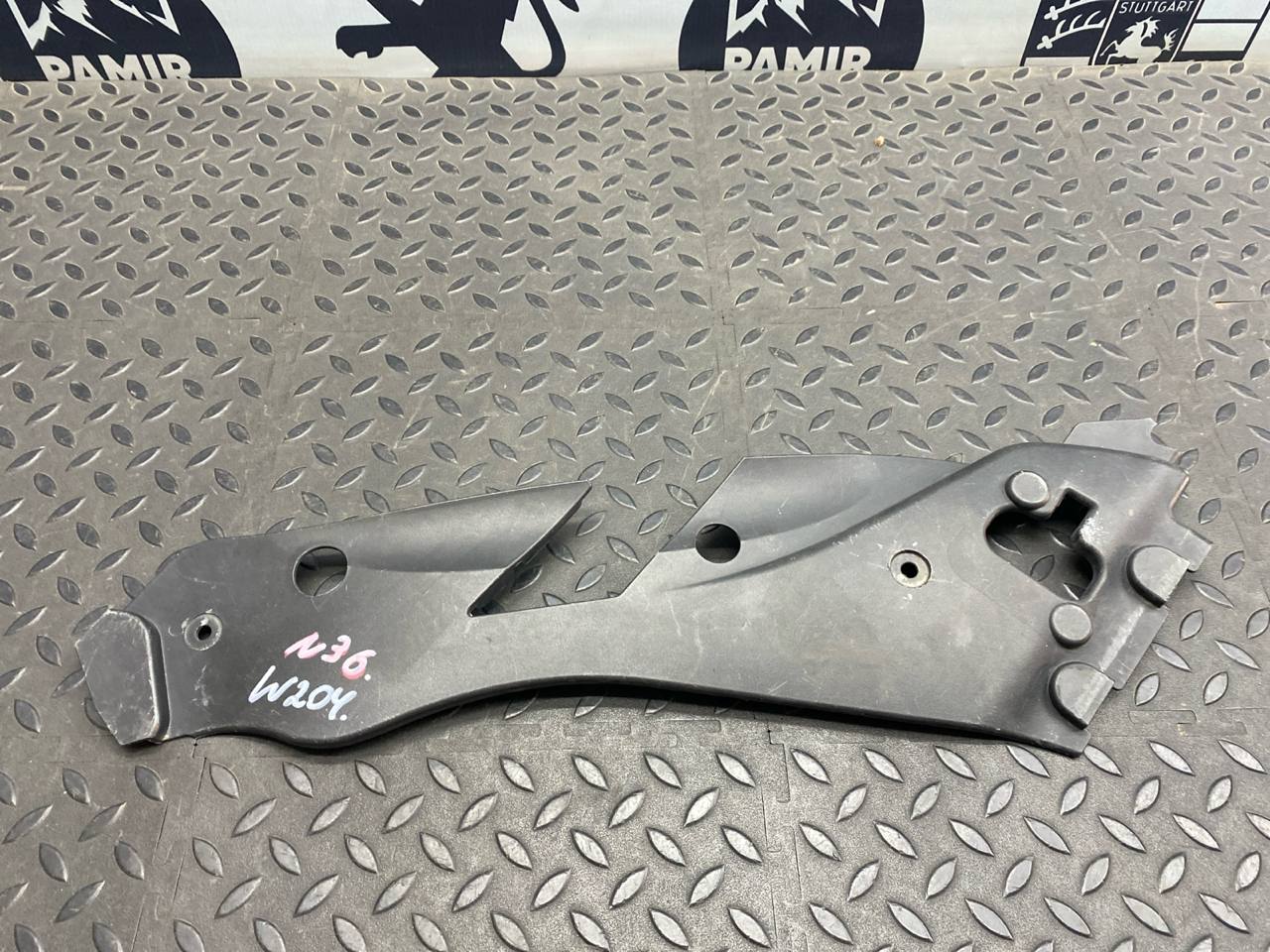 Пыльник фары левый Mercedes C/W204 2006-2015