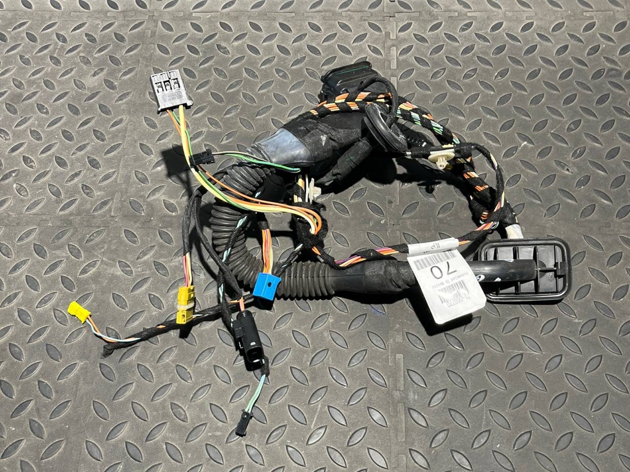 Проводка двери задняя левая Mercedes M/W164 2005-2011