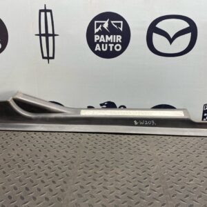 Накладка порога передняя правая Mercedes C/W203 2000-2008