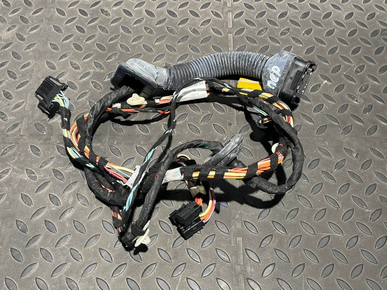 Проводка двери передняя правая Mercedes M/W164 2005-2011