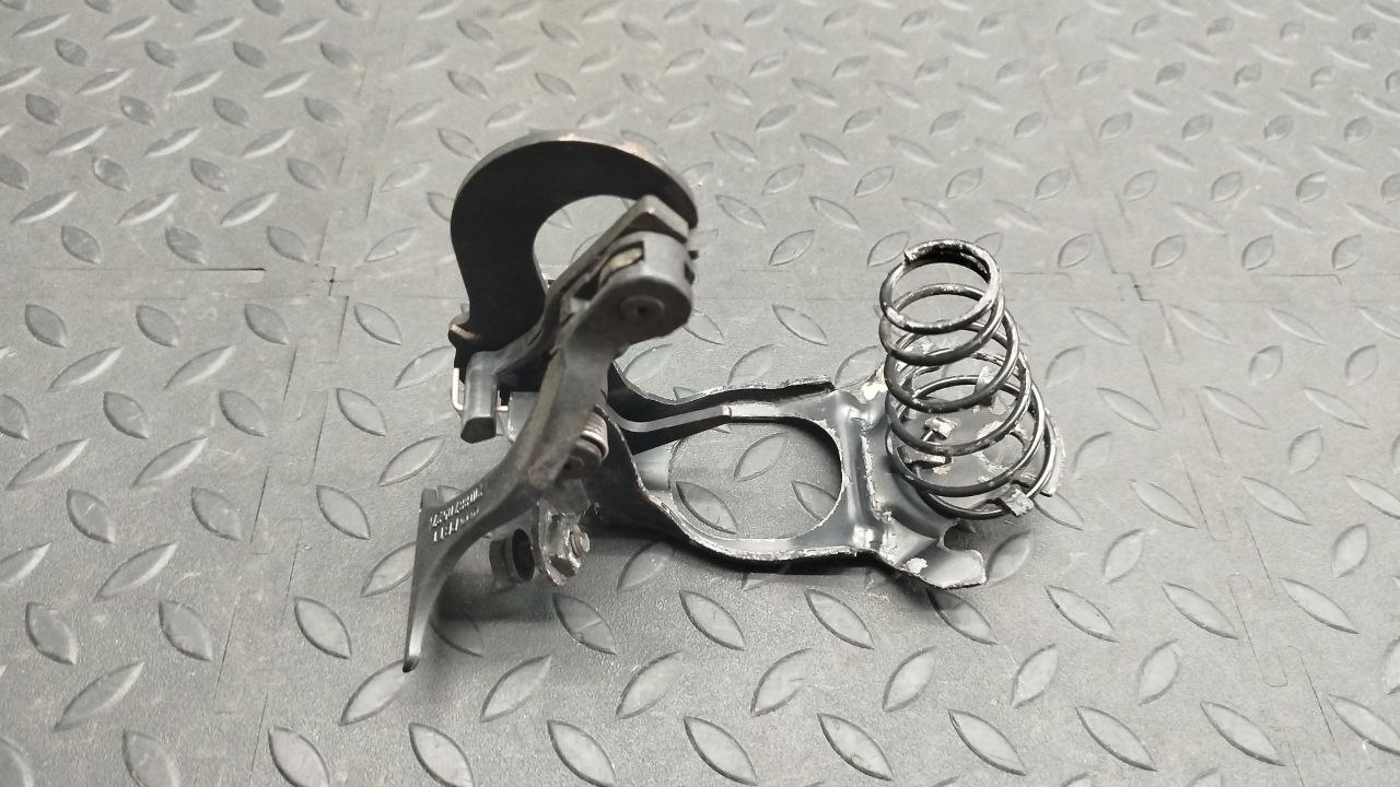 Замок капота Mercedes E/W210 1995-2003