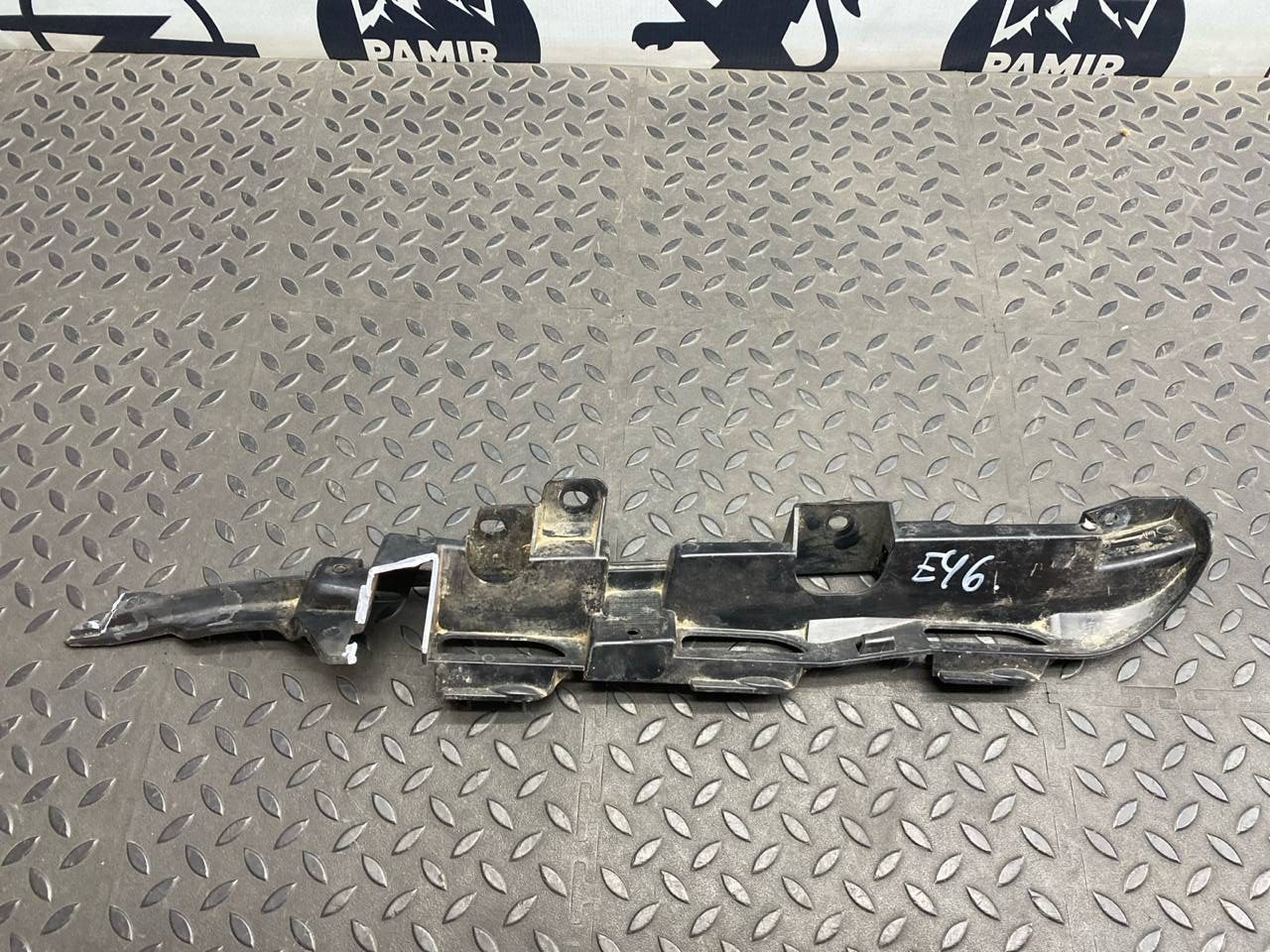 Кронштейн бампера задний правый BMW 3/E46 1998-2007