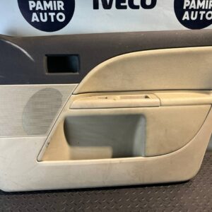 Обшивка двери передняя правая  Ford  Mondeo/3 2000-2007