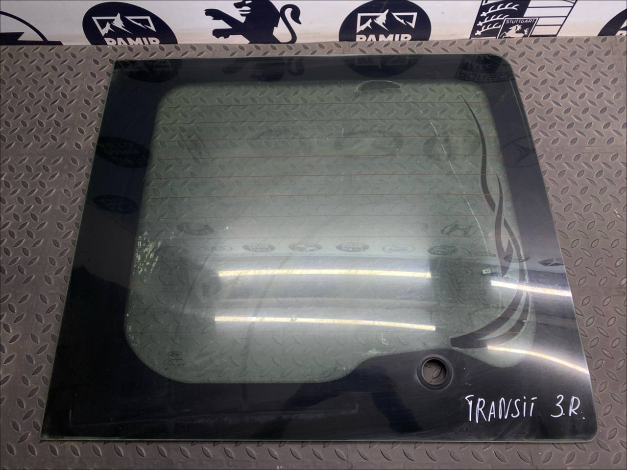 Стекло двери багажника правое Ford Transit 2000-2006