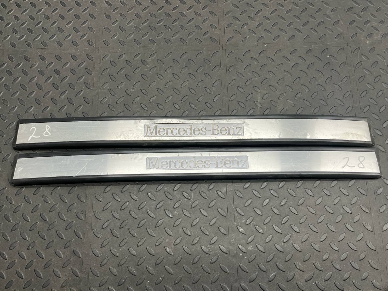 Накладка порога передняя Mercedes E/W210 1995-2003