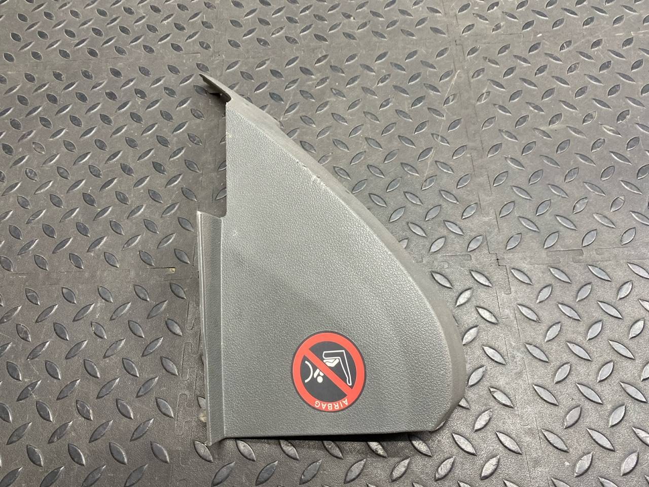 Накладка на торпедо правая Ford Focus/2 2004-2011