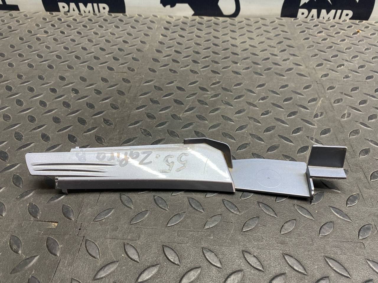 Накладка крыла передняя правая Opel Zafira/B 2005-2014