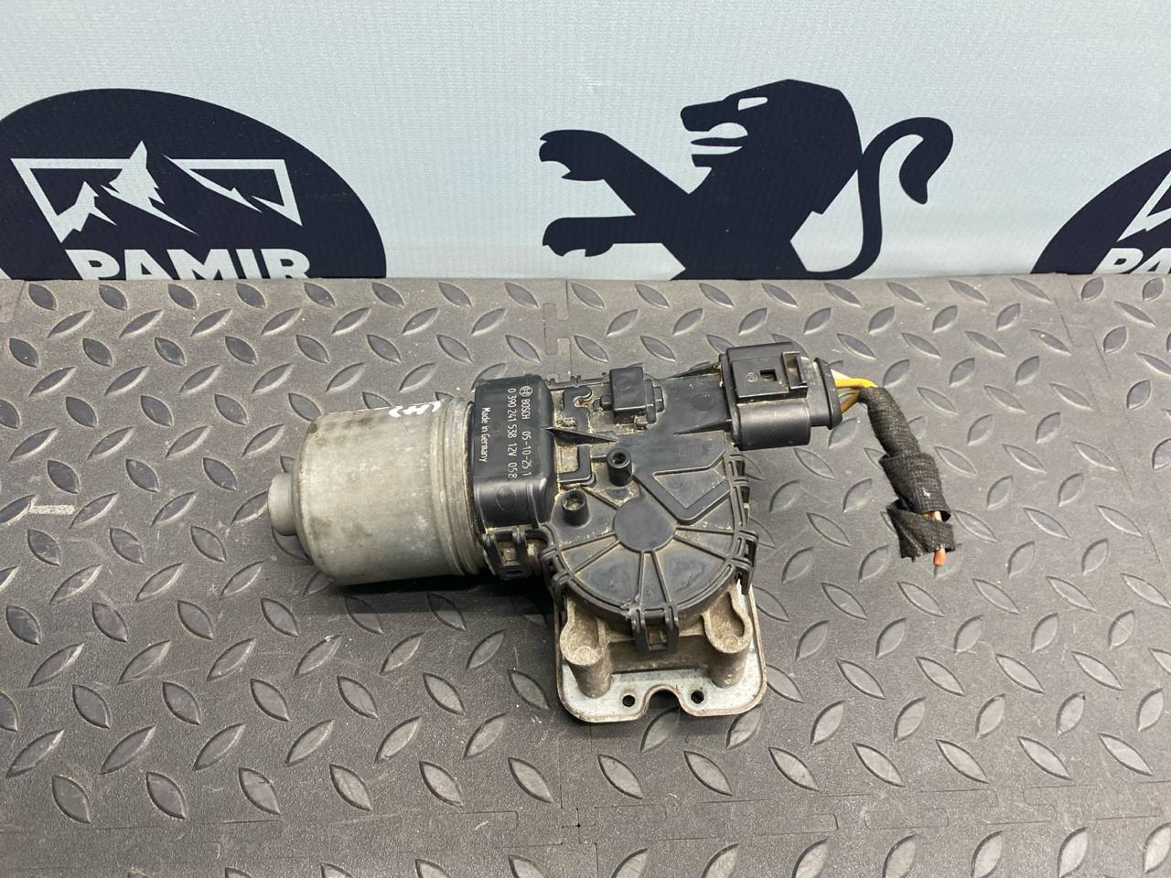 Моторчик стеклоочистителя Opel Astra/H 2004-2014