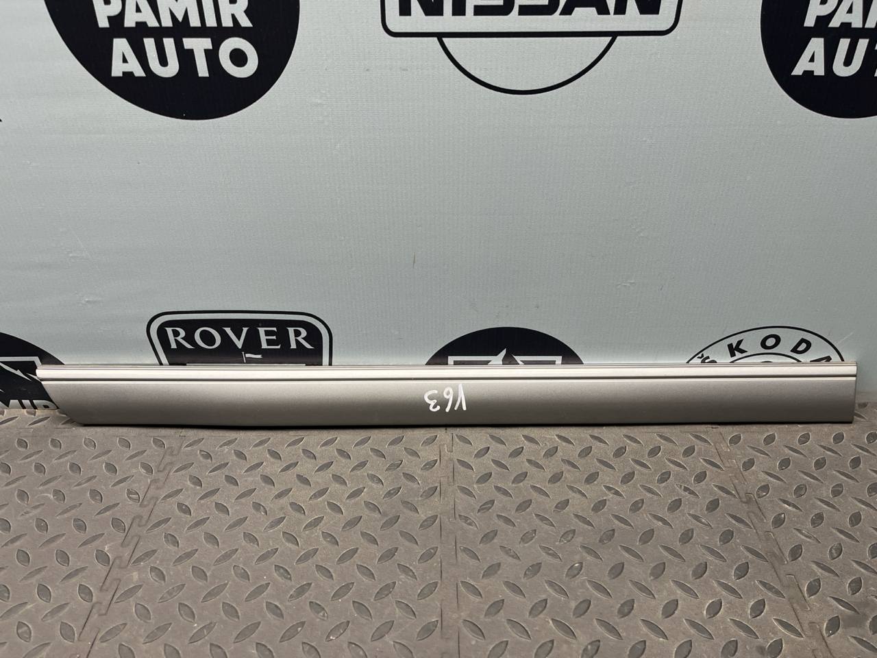 Молдинг двери задний правый C/W202 1993-2001