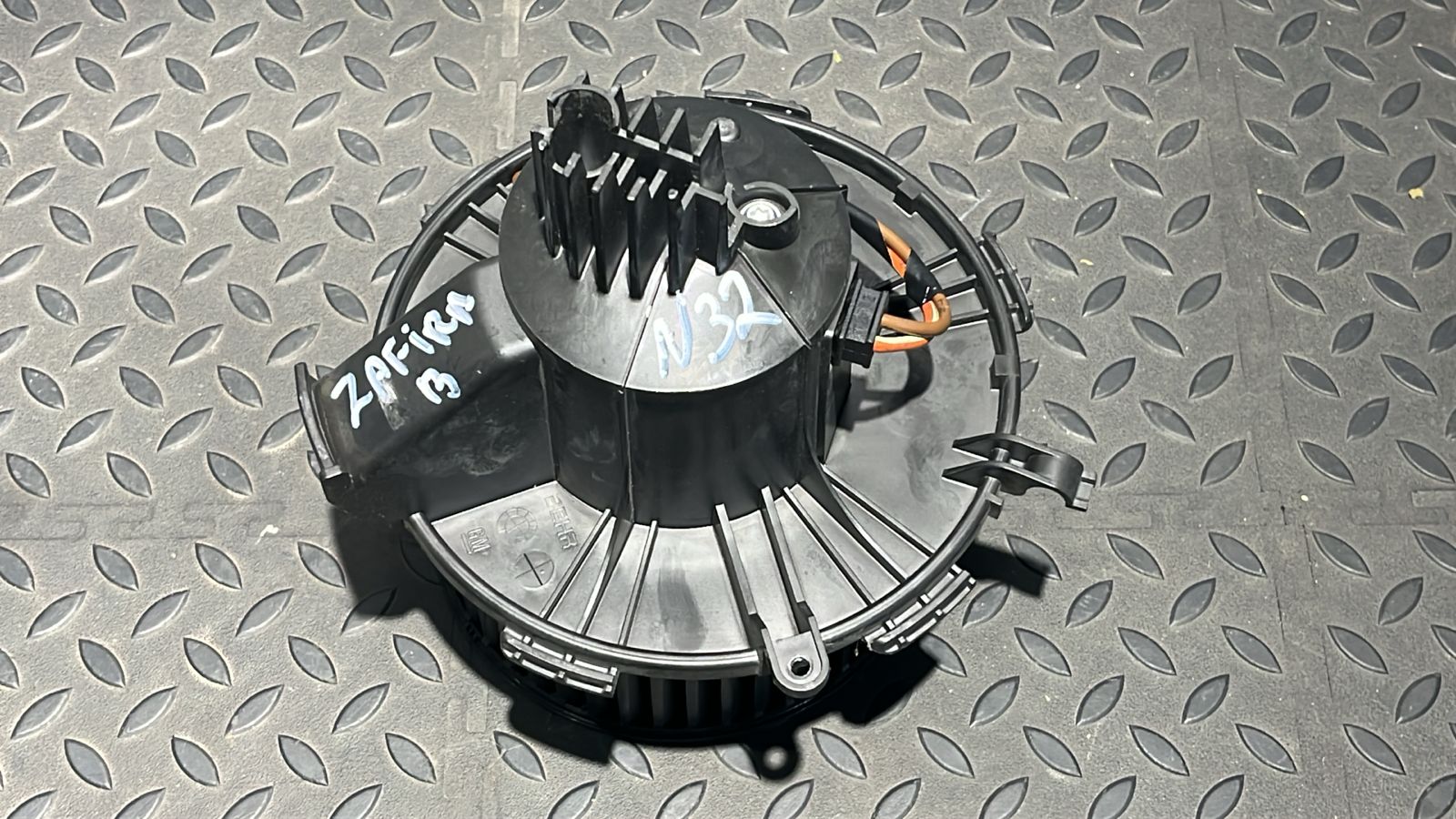 Моторчик отопителя Opel Zafira/B 2005-2014