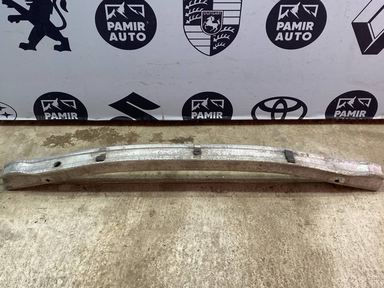 Усилитель бампера передний Renault Megane/2 2002-2009