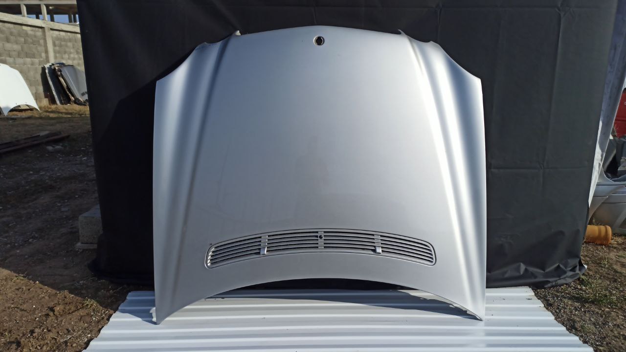 Капот Mercedes E/W211 2002-2009