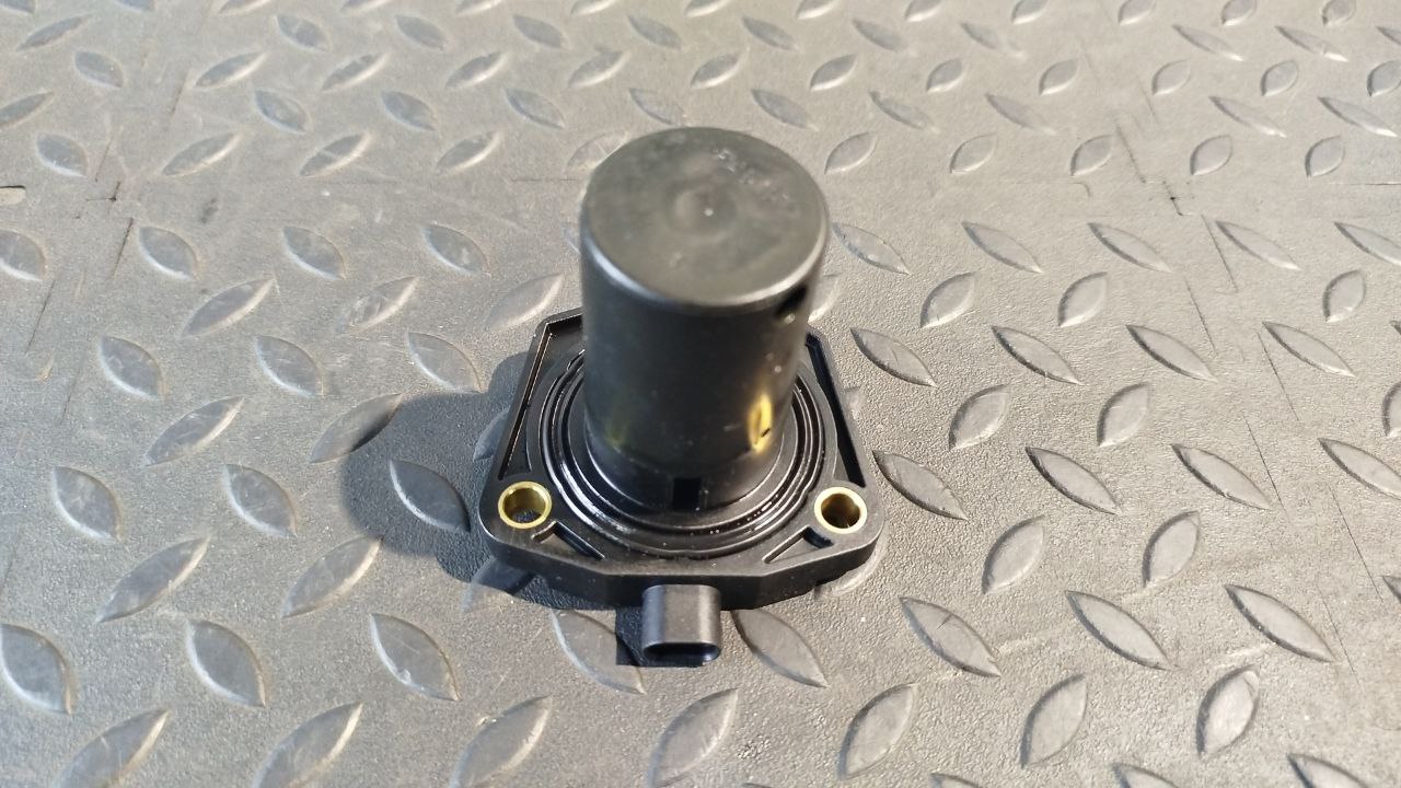 Датчик уровня масла Mercedes C/W204 2006-2015