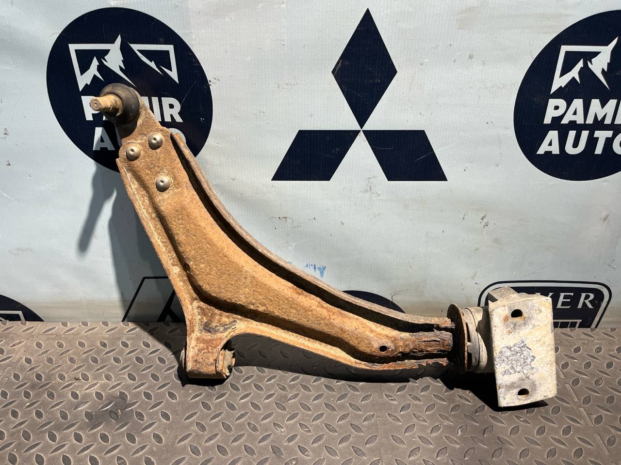 Рычаг передний правый Land Rover Freelander 1998-2006