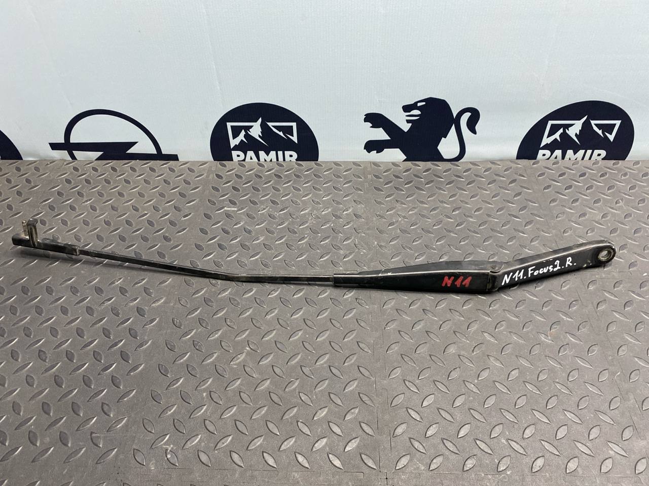 Поводок стеклоочистителя правый Ford Focus/2 2004-2011