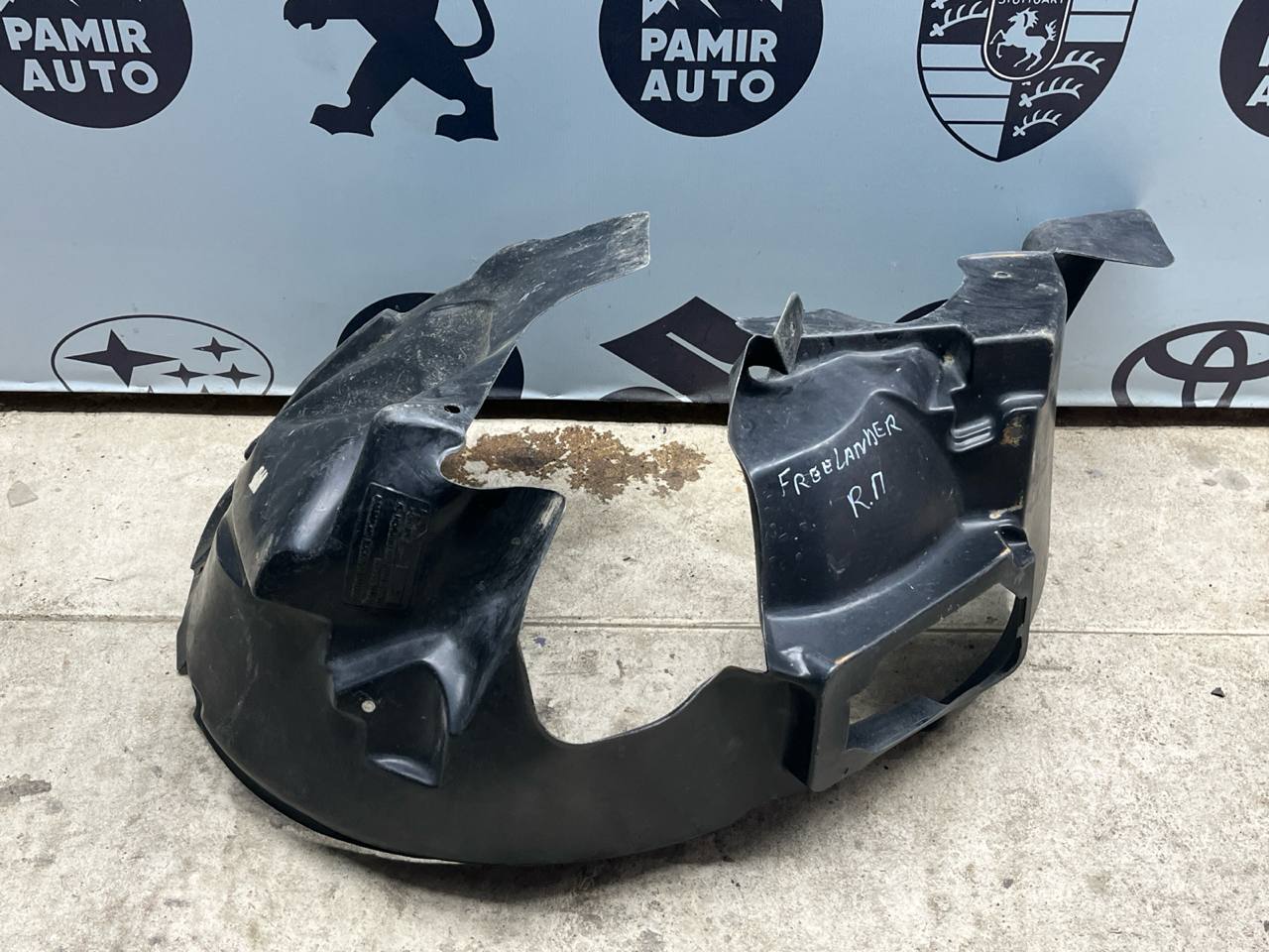 Локер (Подкрылок) передний правый Land Rover Freelander 1998-2006